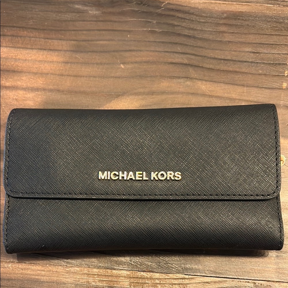 Michael Kors Elegant Black Clutch